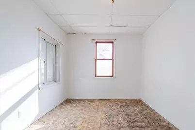 713 N George Street, Clifton, IL 61727 - Photo 9