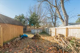 713 N George St, Clifton, IL 61727 - Photo 15