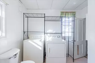 713 N George St, Clifton, IL 61727 - Photo 13