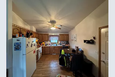 303 W Pieronnet Street #303-305, Amboy, IL 61310 - Photo 3
