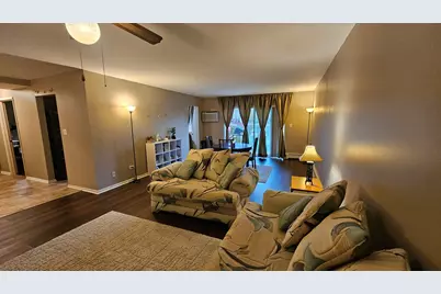 1321 S Finley Road #105, Lombard, IL 60148 - Photo 3