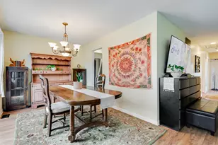 565 Emerson Cir, Bolingbrook, IL 60440 - Photo 9