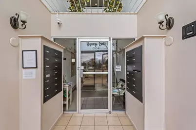 1004 E Harding Drive #303, Urbana, IL 61801 - Photo 3