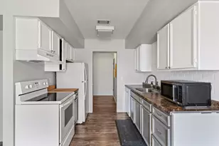 1004 E Harding Dr, Urbana, IL 61801 - Photo 9