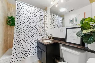 2501 W Bryn Mawr Ave, Chicago, IL 60659 - Photo 13