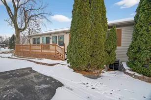 194 Fossil Cove Ln, Wilmington, IL 60481 - Photo 3