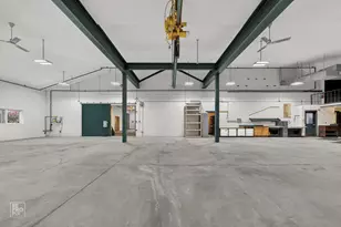 1900 W Peterson Ave, Chicago, IL 60660 - Photo 19