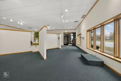 1900 W Peterson Avenue, Chicago, IL 60660 - Photo 5