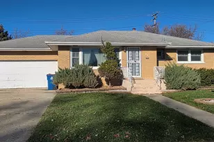 523 8th St, Chicago Heights, IL 60411 - Photo 1