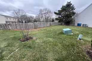 1227 Marywood Ct, Aurora, IL 60505 - Photo 19