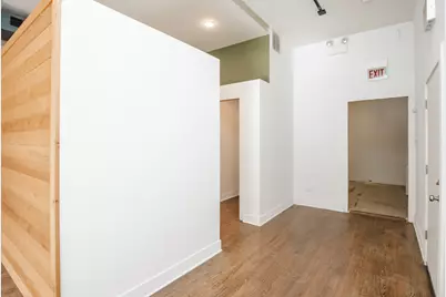 1928 W Montrose Avenue, Chicago, IL 60613 - Photo 13