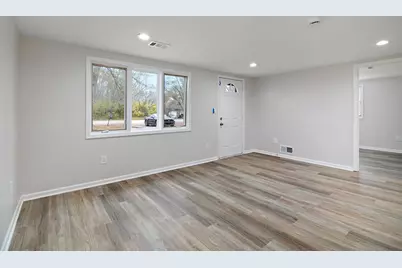 749 W New Monee Road, Crete, IL 60417 - Photo 7