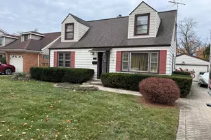 410 N Russel St, Mount Prospect, IL 60056 - Photo 1