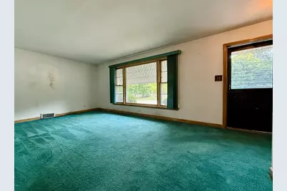 10416 S Sacramento Avenue, Chicago, IL 60655 - Photo 3