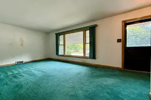 10416 S Sacramento Ave, Chicago, IL 60655 - Photo 3