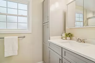 630 Woodhollow Ln, Buffalo Grove, IL 60089 - Photo 19