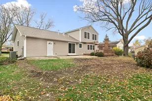 630 Woodhollow Ln, Buffalo Grove, IL 60089 - Photo 29