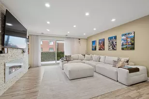 5506 N Lincoln Ave, Morton Grove, IL 60053 - Photo 3