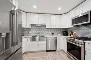 5506 N Lincoln Ave, Morton Grove, IL 60053 - Photo 9