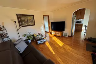 886 E Thacker St, Des Plaines, IL 60016 - Photo 3