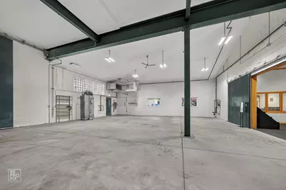 1900 W Peterson Avenue, Chicago, IL 60660 - Photo 17