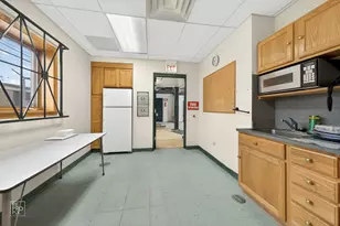 1900 W Peterson Ave, Chicago, IL 60660 - Photo 15