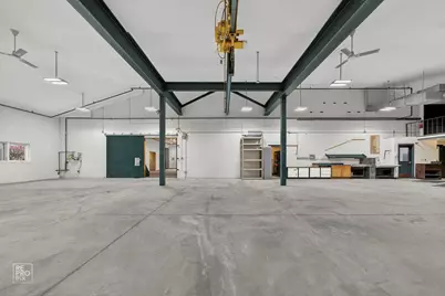 1900 W Peterson Avenue, Chicago, IL 60660 - Photo 19