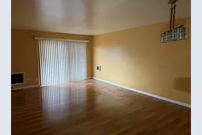 1636 W Estes Avenue #108, Chicago, IL 60626 - Photo 5