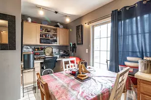 163 Holiday Ln, Hainesville, IL 60073 - Photo 7