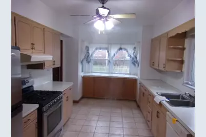 102 W Center Street, Leroy, IL 61752 - Photo 3