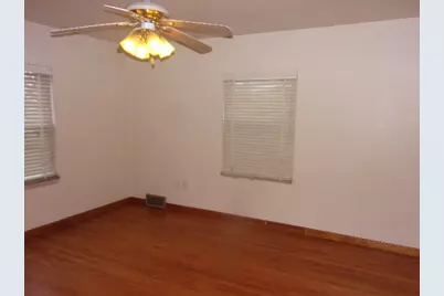 102 W Center Street, Leroy, IL 61752 - Photo 7