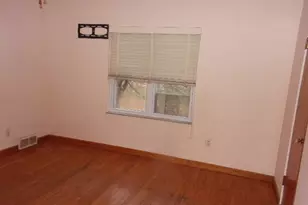 102 W Center St, Leroy, IL 61752 - Photo 9