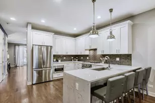 520 N Oakley Ave, Chicago, IL 60622 - Photo 9