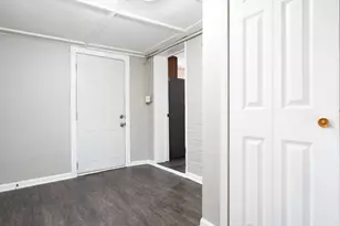 24 NE Circle Dr, Joliet, IL 60433 - Photo 21