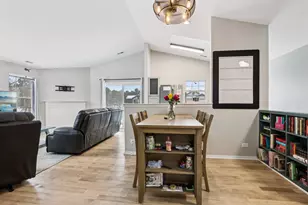 7035 Buchanan Dr, Gurnee, IL 60031 - Photo 13