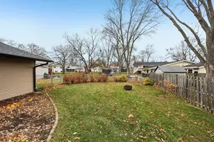 2608 York Ct, Woodridge, IL 60517 - Photo 33