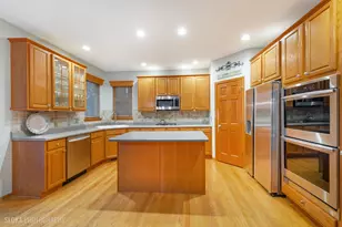 1123 Village Rd, Crystal Lake, IL 60014 - Photo 5