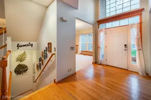 1123 Village Rd, Crystal Lake, IL 60014 - Photo 3