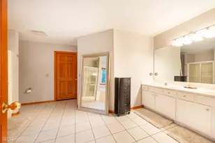 1123 Village Rd, Crystal Lake, IL 60014 - Photo 25