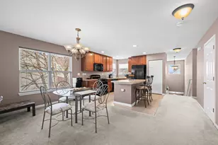 1246 Chesterton Dr, Volo, IL 60020 - Photo 7