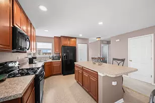 1246 Chesterton Dr, Volo, IL 60020 - Photo 5