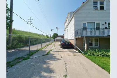 3601 W 58th Place, Chicago, IL 60629 - Photo 3