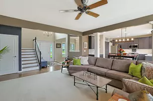 3121 Drury Ln, Carpentersville, IL 60110 - Photo 9