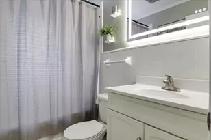 1812 Shady Crest St, Decatur, IL 62521 - Photo 11