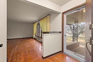 6341 Kimberly Dr, Tinley Park, IL 60477 - Photo 3