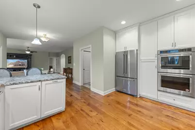 310 Chick Evans Street, Bolingbrook, IL 60490 - Photo 9