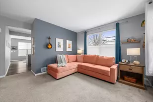 2077 Union Mill Dr, Aurora, IL 60503 - Photo 3