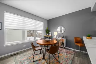 2077 Union Mill Dr, Aurora, IL 60503 - Photo 7