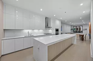 305 S Racine Ave, Chicago, IL 60607 - Photo 9