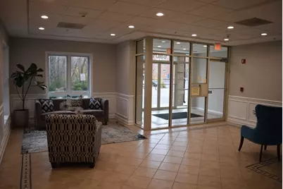 6801 N Milwaukee Avenue #404, Niles, IL 60714 - Photo 5